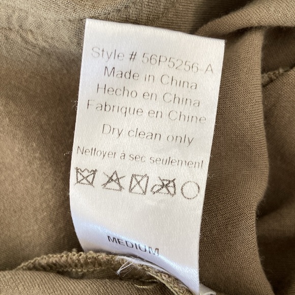 Elevenses Sleeveless Jumpsuit - Picture 16 of 16